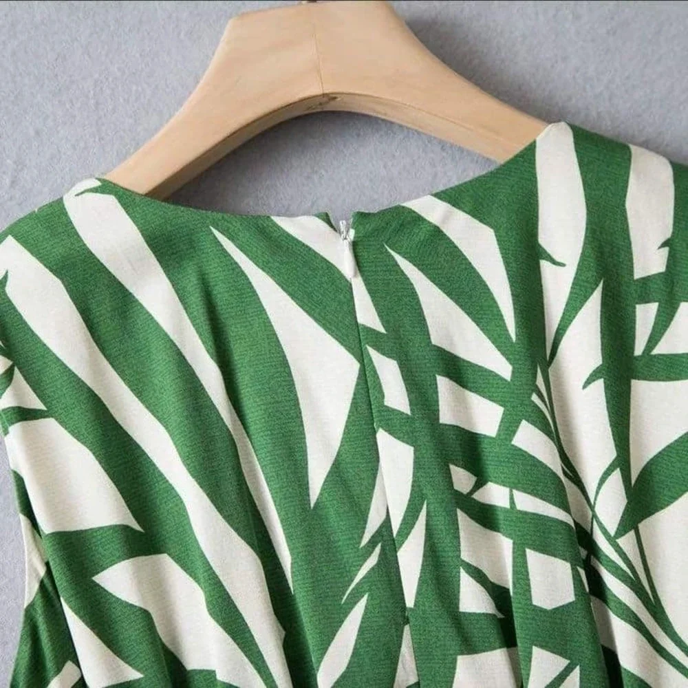 Kate Spade Palm Fronds Amelia Sz 12 Skater Dress Green Sleeveless V-Neck Pleated